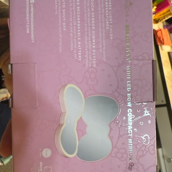 Brand new impressions vanity hello kitty LeD bow compact mirror - Picture 2 of 2